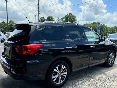 Used 2018 Nissan Pathfinder SL FWD image 7