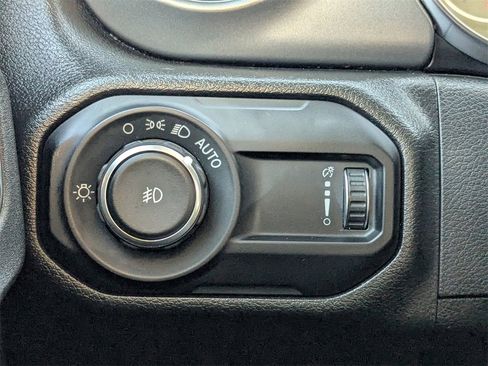 Used 2023 Jeep Wrangler Sport S image 19