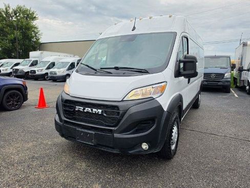 Used 2025 RAM ProMaster 2500 w/ Convenience Group FWD image 2