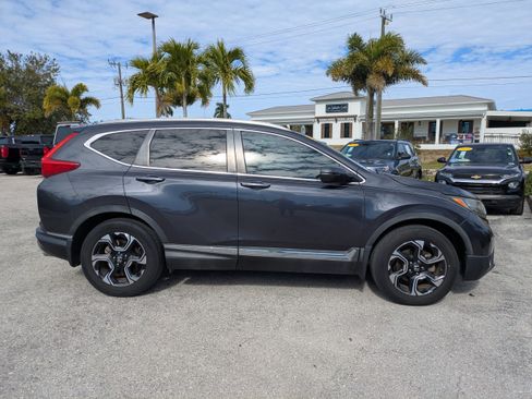 Used 2017 Honda CR-V Touring image 3