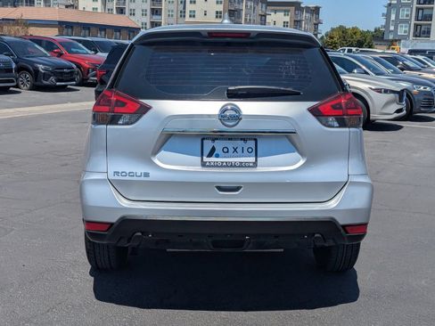 Used 2019 Nissan Rogue S FWD image 6