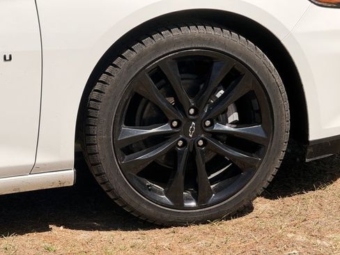 Used 2024 Chevrolet Malibu LT w/ Sport Edition image 11