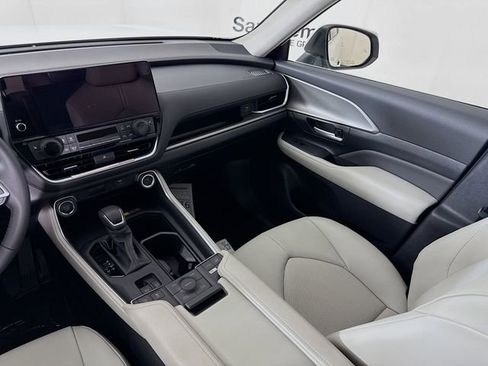New 2026 Toyota Grand Highlander AWD image 22