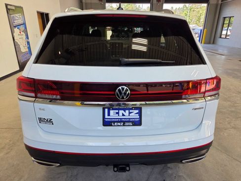 Used 2025 Volkswagen Atlas SE AWD/4WD image 7