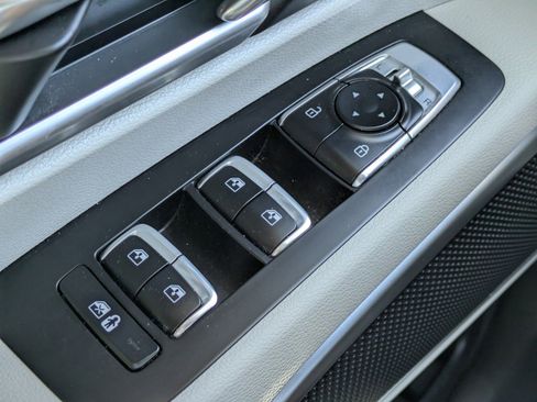 Certified 2023 Kia Telluride S w/ S Sunroof Package AWD/4WD image 19