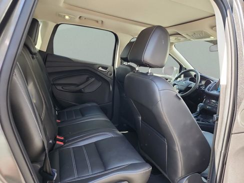 Used 2017 Ford Escape Titanium image 16