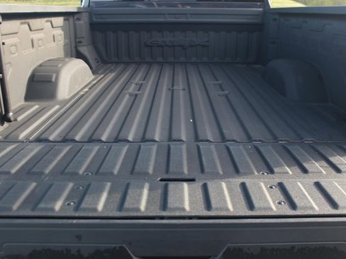 Used 2024 GMC Sierra 2500 AT4X AWD/4WD image 12