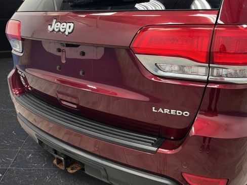 Used 2018 Jeep Grand Cherokee Laredo AWD/4WD image 33