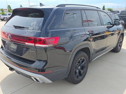 Used 2024 Volkswagen Atlas Peak Edition SEL AWD/4WD image 5