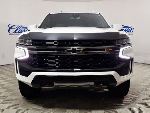 Used 2022 Chevrolet Tahoe Z71 w/ Luxury Package AWD/4WD image 3