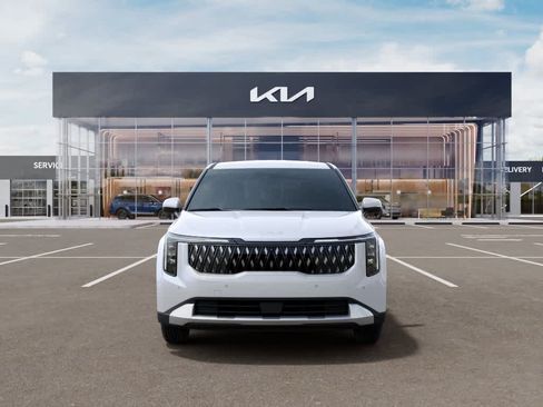 New 2026 Kia Carnival FWD image 2