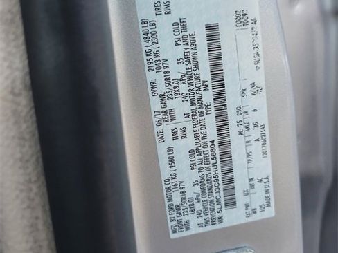 Used 2017 Lincoln MKC Reserve image 31