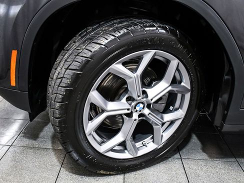 Used 2025 BMW X4 xDrive30i AWD/4WD image 7