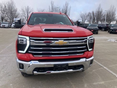 Used 2024 Chevrolet Silverado 2500 LTZ w/ LTZ Plus Package image 2