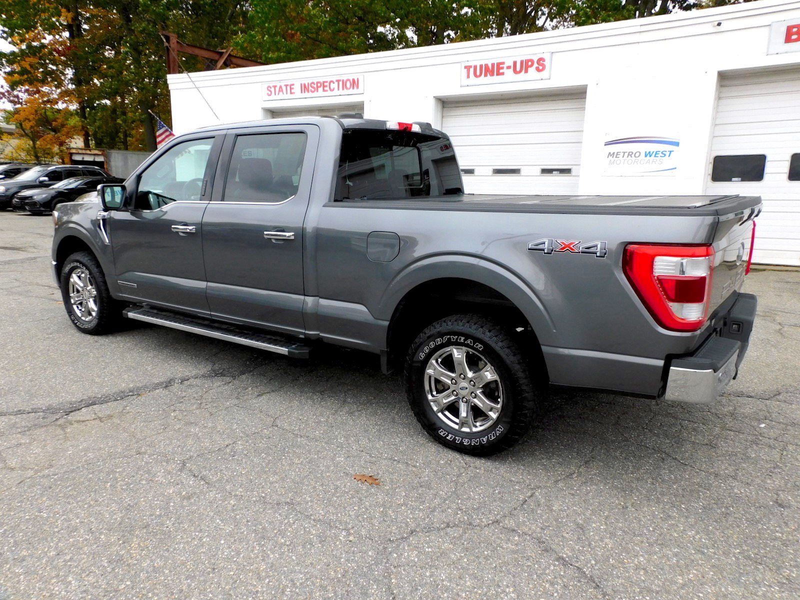 Used 2021 Ford F150 Lariat w/ Equipment Group 502A High AWD/4WD image 3