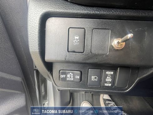 Used 2020 Toyota Tacoma TRD Off-Road w/ Technology Package AWD/4WD image 23