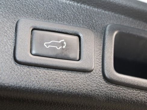 Used 2014 Subaru Forester 2.5i Limited image 43