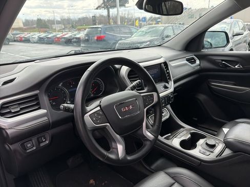 Used 2023 GMC Acadia SLT AWD/4WD image 16