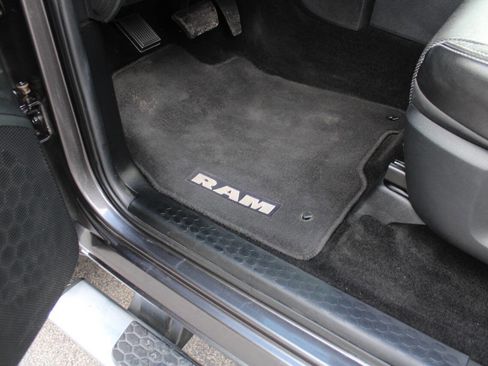 Used 2014 RAM 2500 Laramie w/ Convenience Group image 22