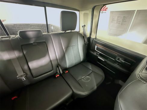 Used 2018 RAM 3500 Laramie image 14