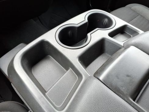 Used 2022 Chevrolet Silverado 1500 LT AWD/4WD image 35