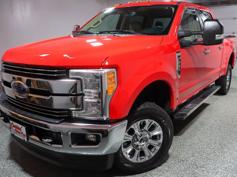 Used 2017 Ford F250 Lariat w/ Chrome Package AWD/4WD image 32