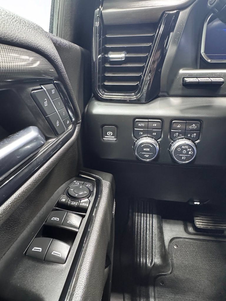Used 2024 GMC Sierra 2500 AT4 w/ AT4 Premium Plus Package AWD/4WD image 21