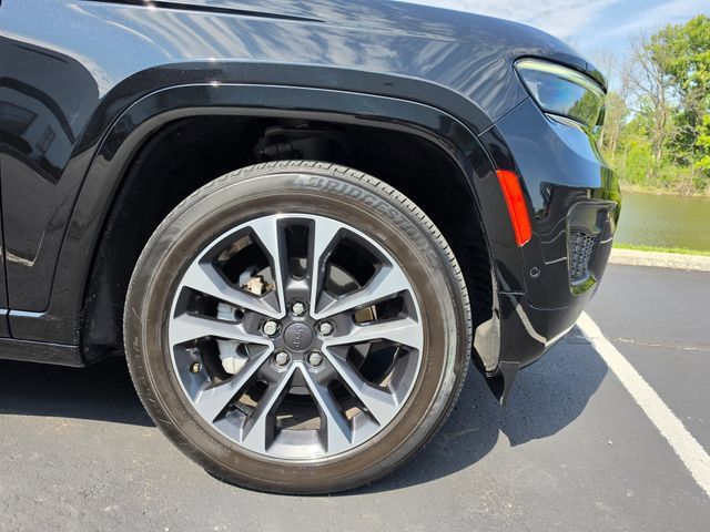 Used 2023 Jeep Grand Cherokee Overland AWD/4WD image 4
