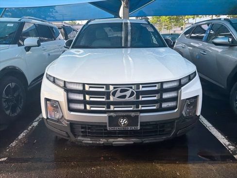 Used 2025 Hyundai Santa Cruz SEL FWD image 3