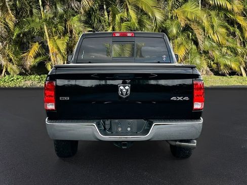 Used 2019 RAM 1500 Classic SLT w/ Luxury Group image 6