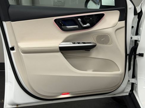 Used 2025 Mercedes-Benz GLC 300 image 20