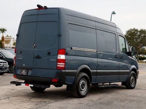 Used 2018 Mercedes-Benz Sprinter 2500 image 13