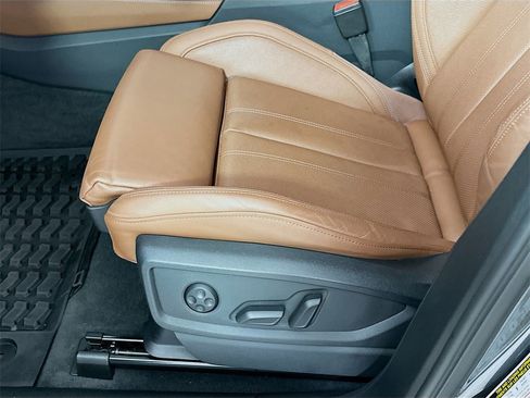 Used 2023 Audi Q5 2.0T Premium Plus w/ Premium Plus Package image 9