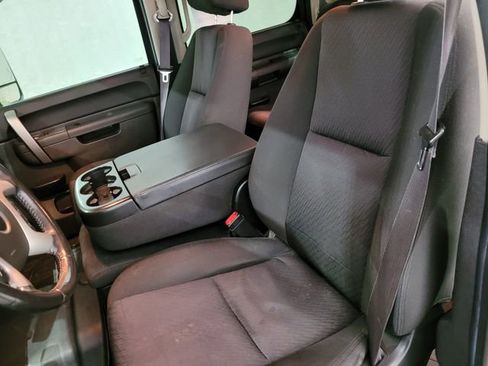 Used 2014 Chevrolet Silverado 2500 LT w/ Interior Plus Package image 42