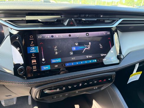 New 2026 Jeep Cherokee Limited AWD/4WD image 16