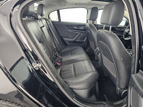 Used 2020 Jaguar XE S RWD image 12