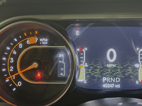 Used 2022 Jeep Wrangler Unlimited Sahara image 12