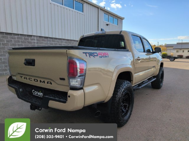 Used 2020 Toyota Tacoma TRD Sport w/ TRD Premium Sport Package AWD/4WD image 3