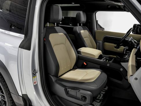 Used 2022 Land Rover Defender 90 X-Dynamic S image 26