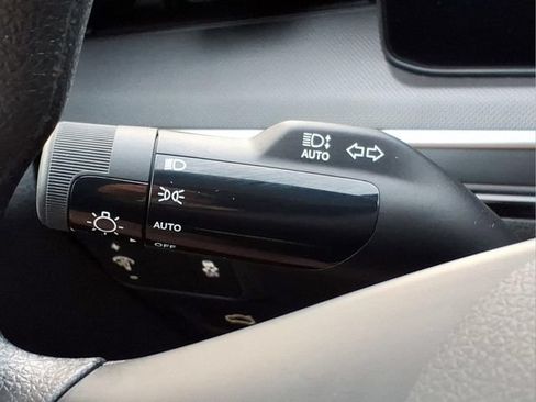 Used 2025 Kia K5 LXS FWD image 30
