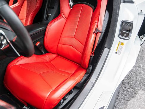 Used 2023 Chevrolet Corvette Stingray Premium Conv w/ Z51 Performance Package RWD image 19