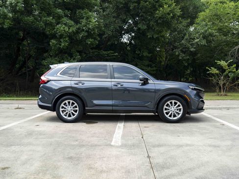 Used 2025 Honda CR-V EX-L image 10