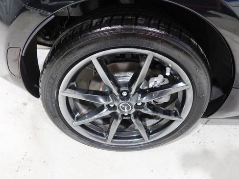 Used 2019 MAZDA MX-5 Miata Grand Touring w/ GT-S Package RWD image 35