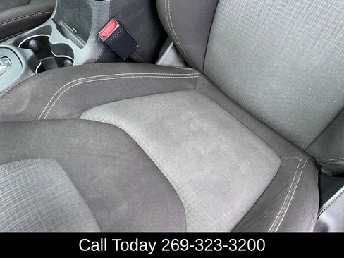 Used 2016 Jeep Cherokee Latitude AWD/4WD image 9