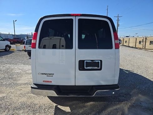Used 2016 Chevrolet Express 3500 LT w/ LT Preferred Equipment Group image 8
