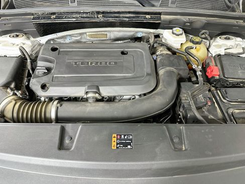 Used 2022 Buick Envision Essence w/ Technology Package I FWD image 32