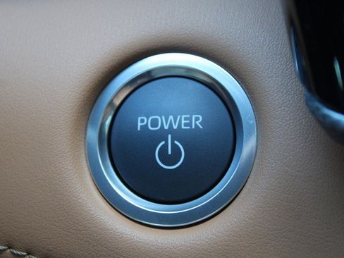 New 2026 Toyota Highlander Platinum image 18