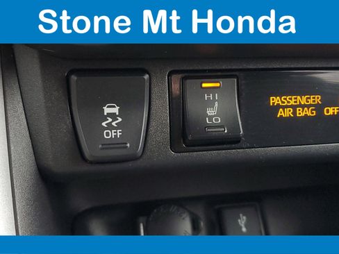 Used 2022 Toyota RAV4 XLE image 30