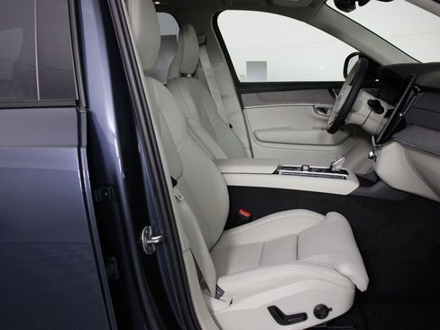 New 2026 Volvo XC90 T8 Ultra w/ Protection Package AWD/4WD image 10