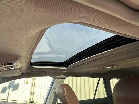 Used 2019 Subaru Outback 3.6R Touring image 4